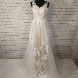 NWT** Bridess wedding dress